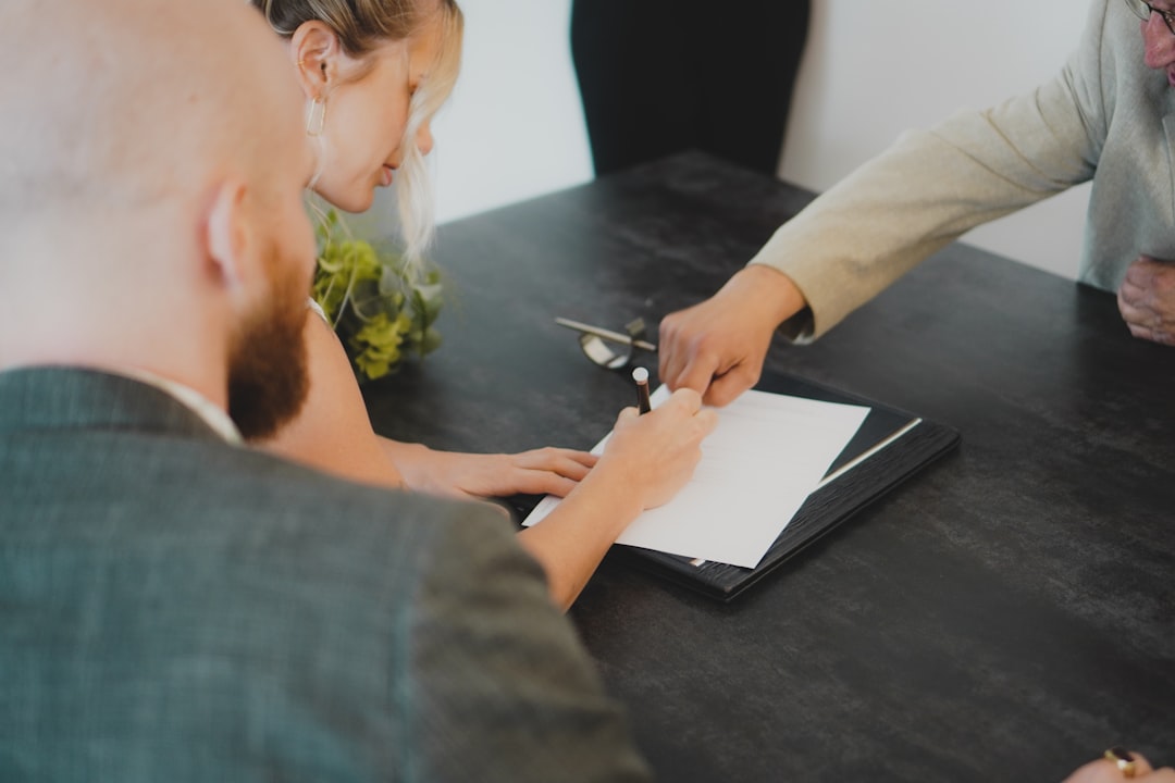 Photo Lawyer, Contract