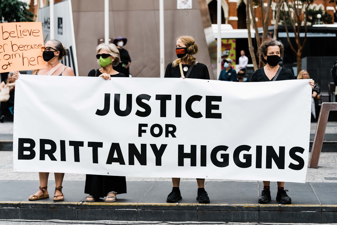 Photo Intentional Tort vs Negligence: Scales of Justice